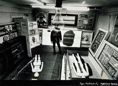 Vladimir Yankilevky in his studio
